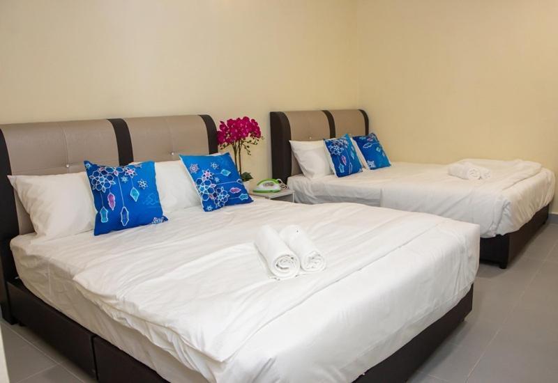Southern Tip Hotel Pontian Kecil Exterior foto